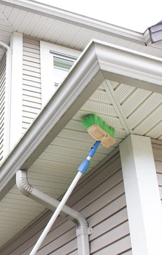 routine-soffit-cleaning-texas